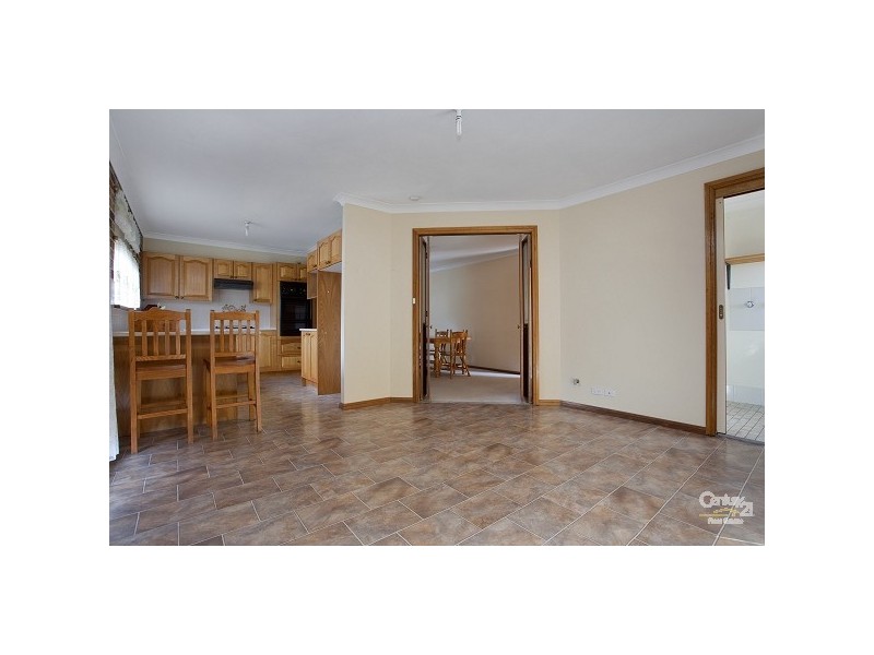 27 WALKER STREET, Quakers Hill NSW 2763