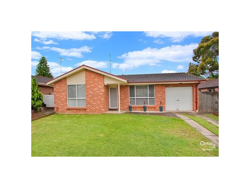 5 DORRIE PLACE, Quakers Hill NSW 2763