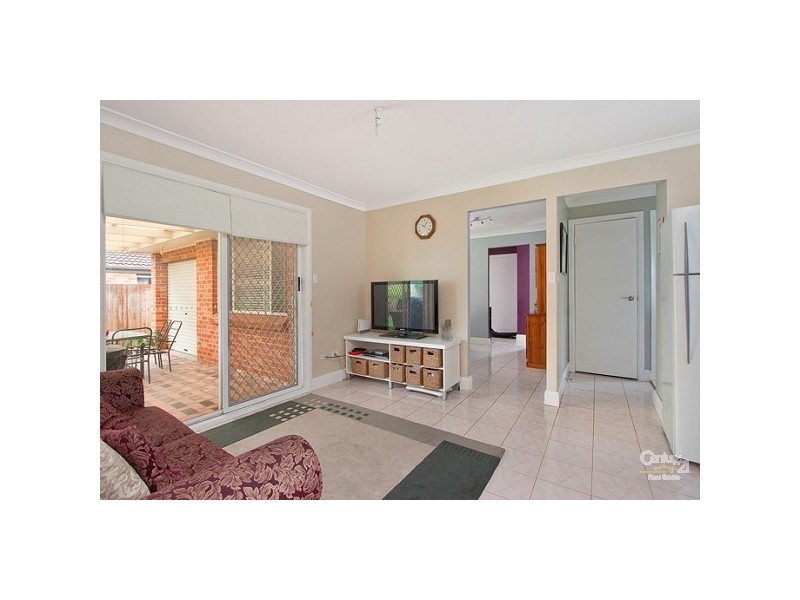 5 DORRIE PLACE, Quakers Hill NSW 2763