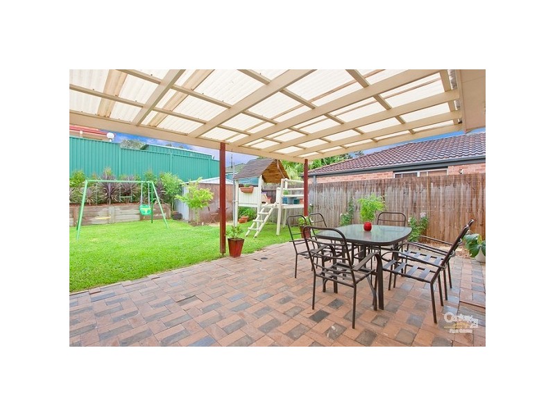 5 DORRIE PLACE, Quakers Hill NSW 2763