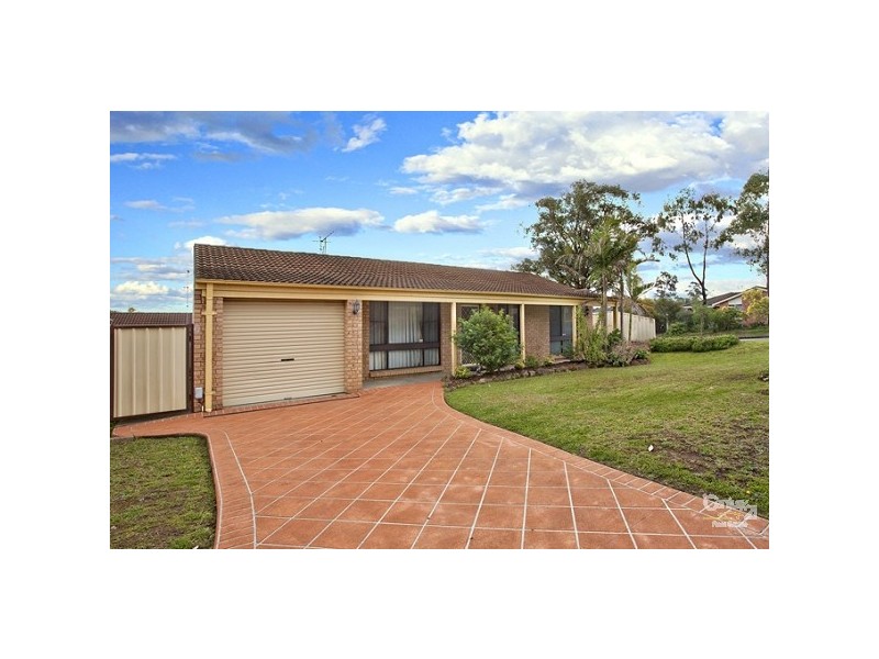 8 Torrance Crescent, Quakers Hill NSW 2763