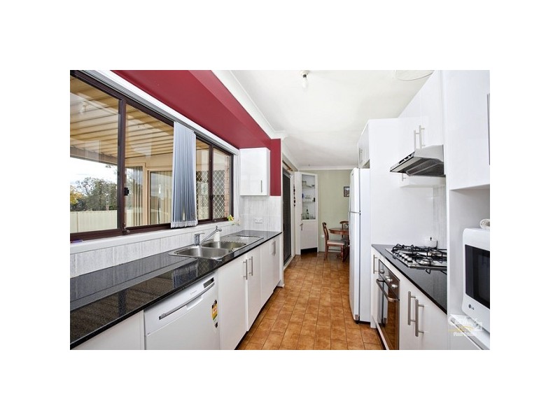 8 Torrance Crescent, Quakers Hill NSW 2763