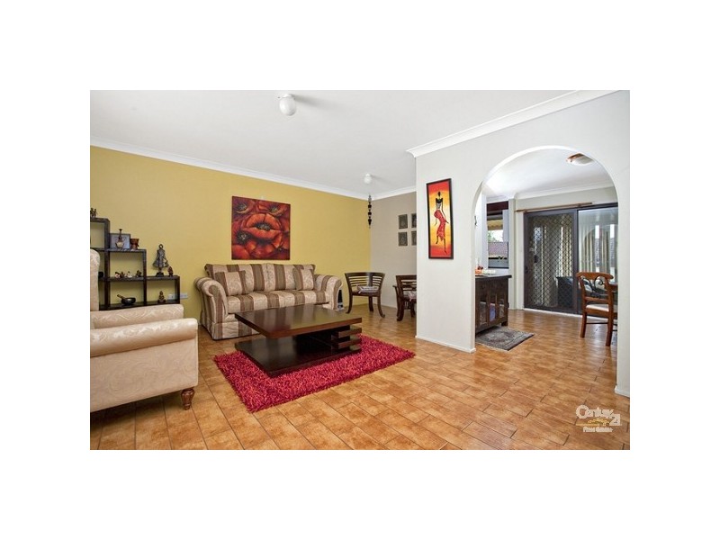 8 Torrance Crescent, Quakers Hill NSW 2763