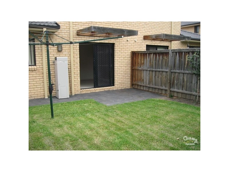 9/18 CUMMING CRESCENT, Quakers Hill NSW 2763