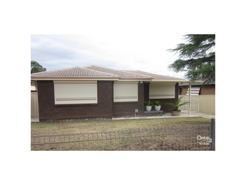 15 MEDLOW DRIVE, Quakers Hill NSW 2763