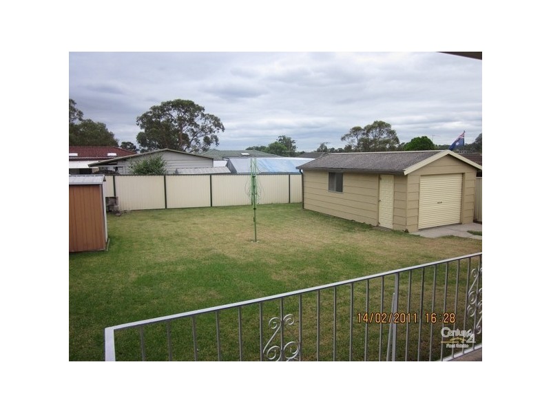 15 MEDLOW DRIVE, Quakers Hill NSW 2763