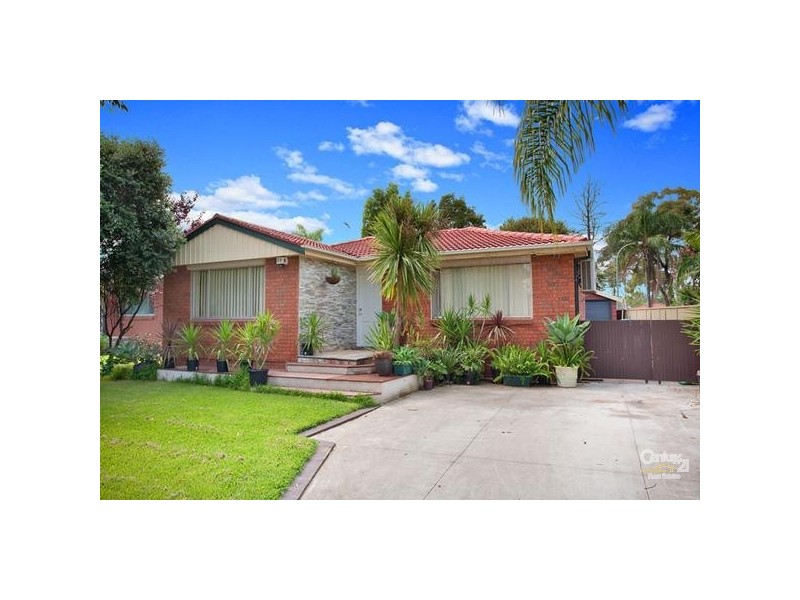 7 Rickard Road, Quakers Hill NSW 2763