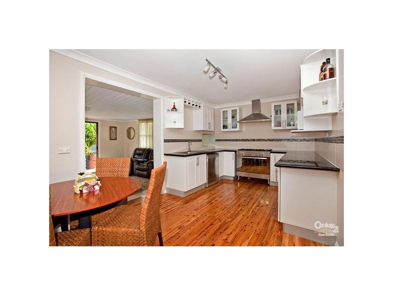 7 Rickard Road, Quakers Hill NSW 2763