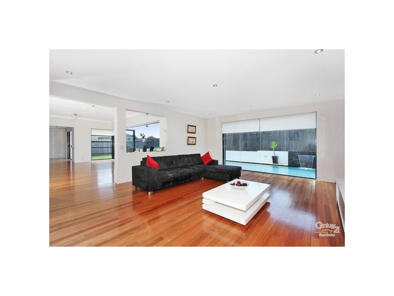 8 Bimbadgen Place, Bella Vista NSW 2153