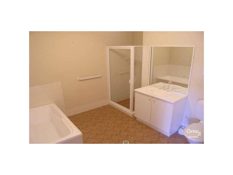 5/70 BALI DRIVE, Quakers Hill NSW 2763