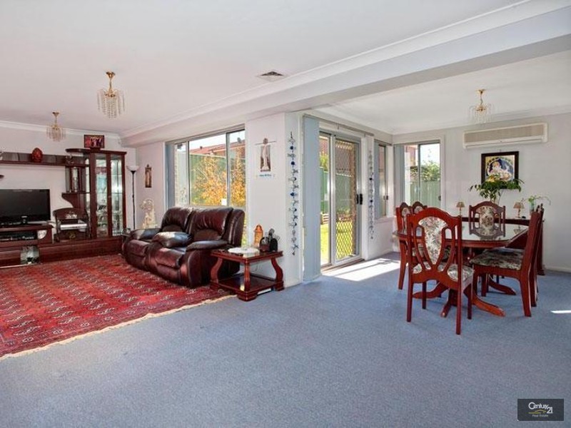 10 Currawong Street, Glenwood NSW 2768