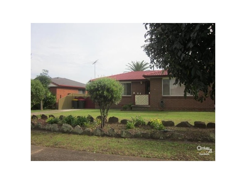 12 RILEY STREET, Quakers Hill NSW 2763