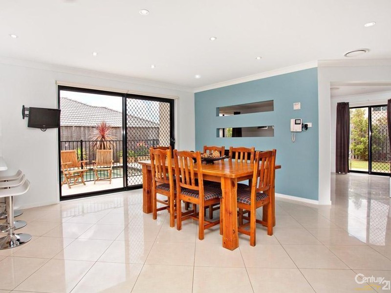 18 Ashtead Parade, Stanhope Gardens NSW 2768