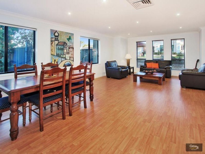 18 Ashtead Parade, Stanhope Gardens NSW 2768