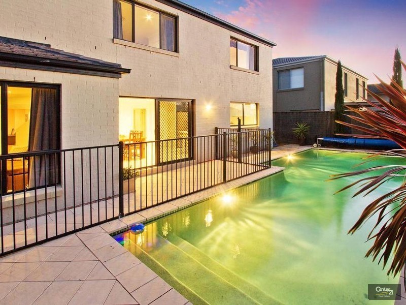 18 Ashtead Parade, Stanhope Gardens NSW 2768