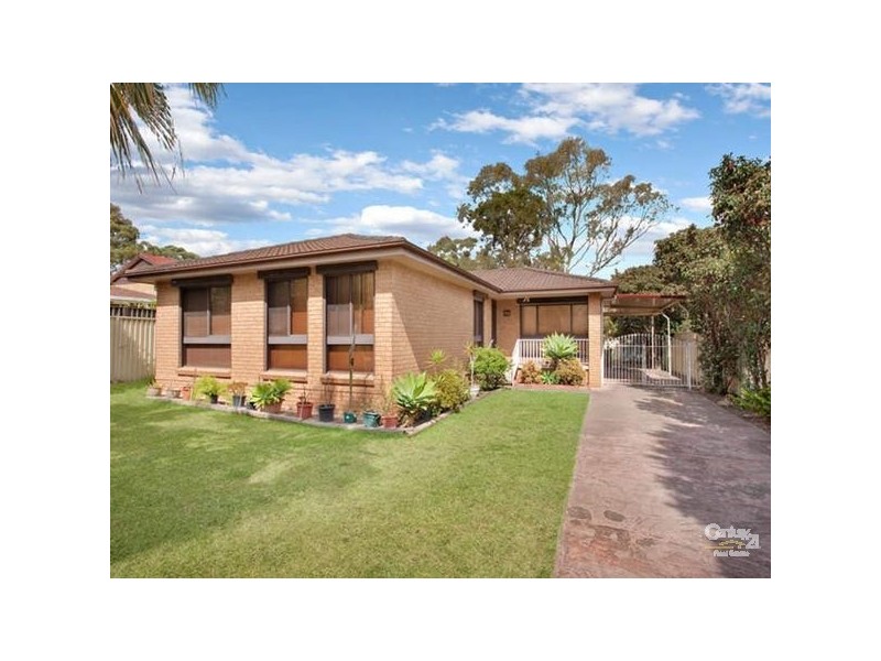 22 COWPER CIRCLE, Quakers Hill NSW 2763
