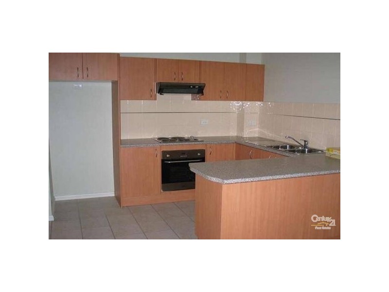 4/10 Lovegrove Drive, Quakers Hill NSW 2763