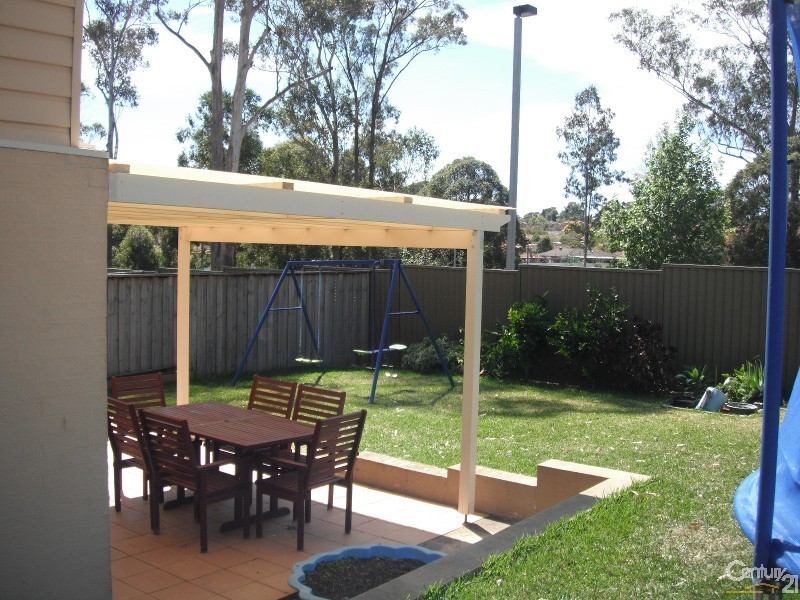 27 Tree Top Circuit, Quakers Hill NSW 2763