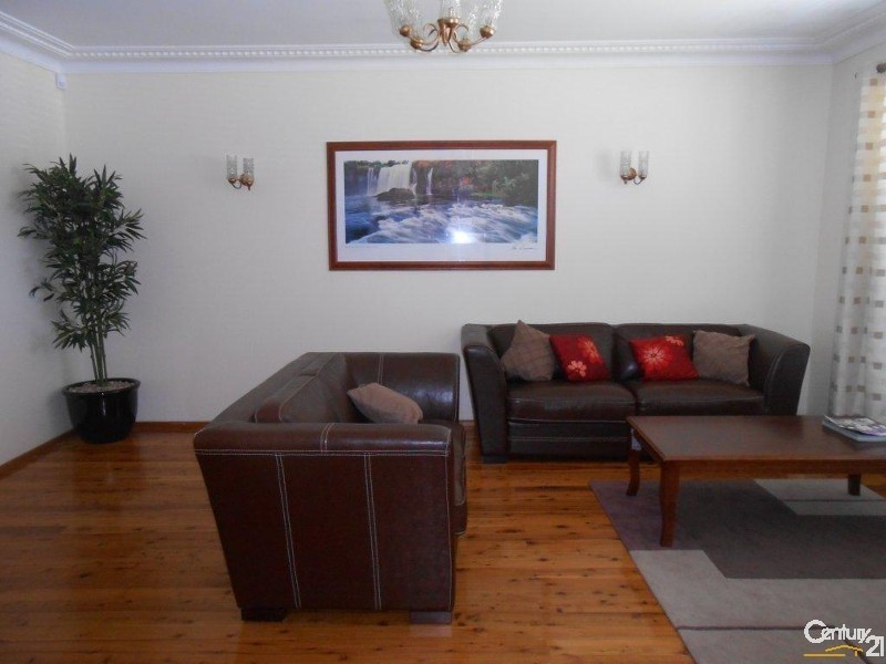 3 MONTROSE STREET, Quakers Hill NSW 2763