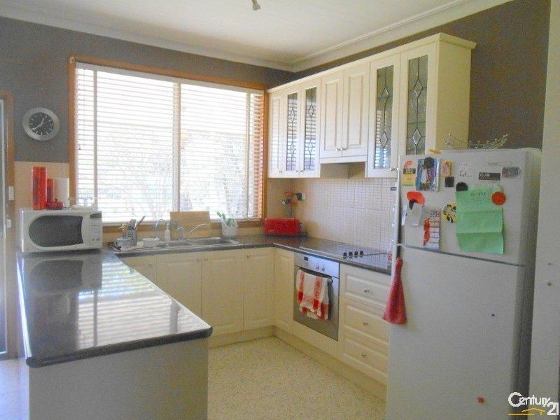 3 MONTROSE STREET, Quakers Hill NSW 2763