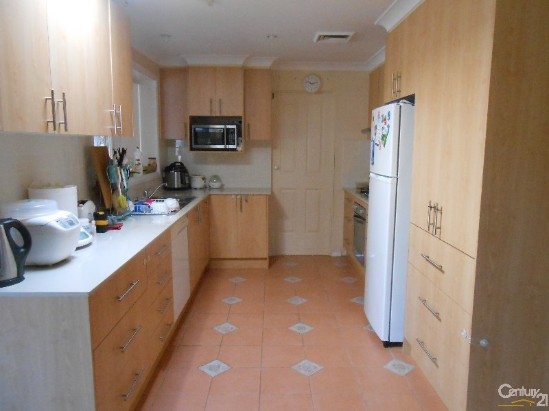 34 BALI DRIVE, Quakers Hill NSW 2763