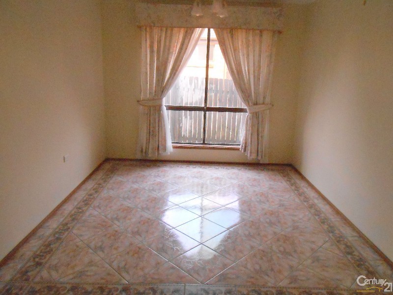 15 Dormer Grove, Quakers Hill NSW 2763