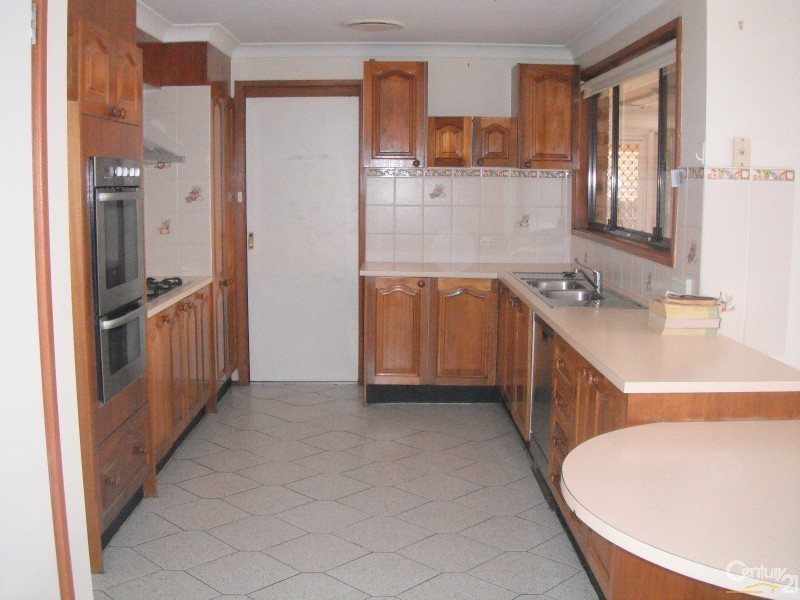 15 Dormer Grove, Quakers Hill NSW 2763