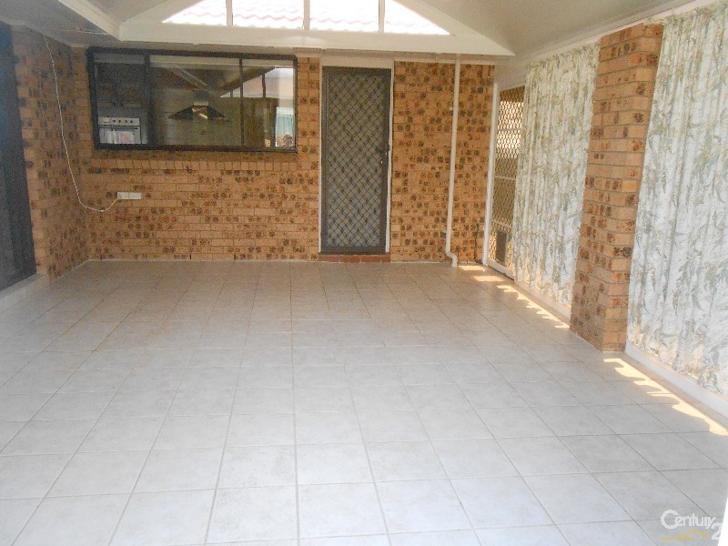 15 Dormer Grove, Quakers Hill NSW 2763