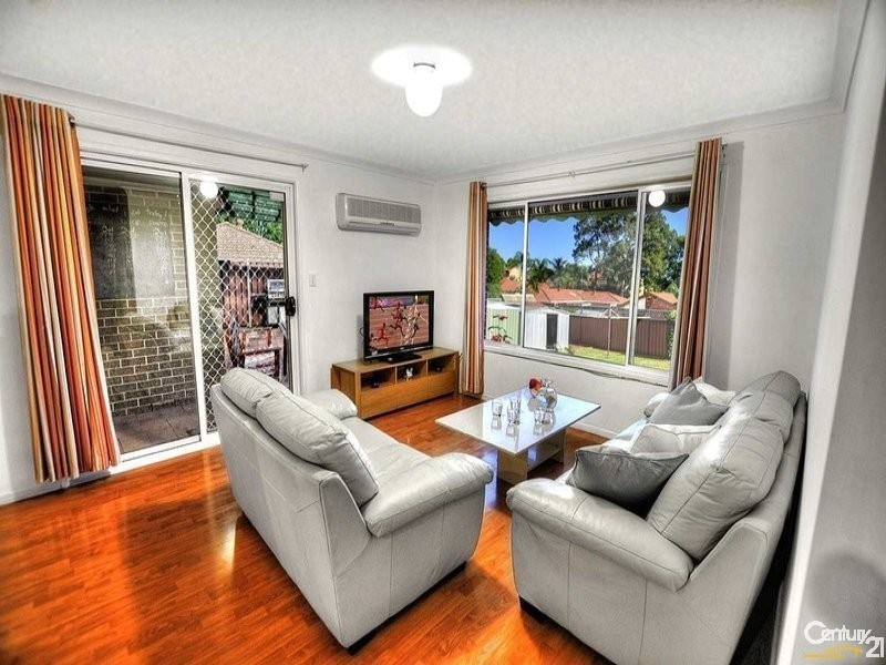 5 AFTON PLACE, Quakers Hill NSW 2763