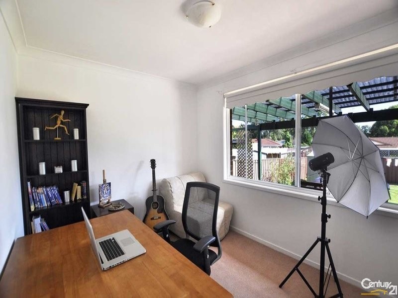 5 AFTON PLACE, Quakers Hill NSW 2763