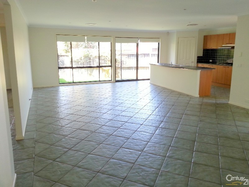 98 Phoenix Avenue, Stanhope Gardens NSW 2768