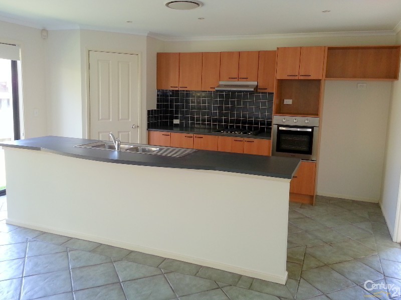 98 Phoenix Avenue, Stanhope Gardens NSW 2768