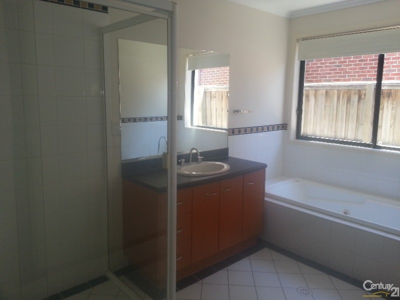 98 Phoenix Avenue, Stanhope Gardens NSW 2768