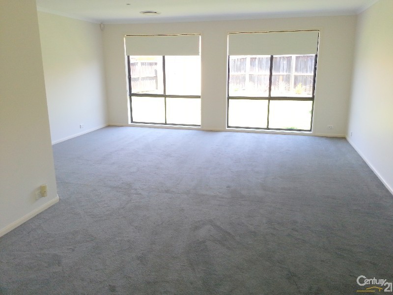 98 Phoenix Avenue, Stanhope Gardens NSW 2768