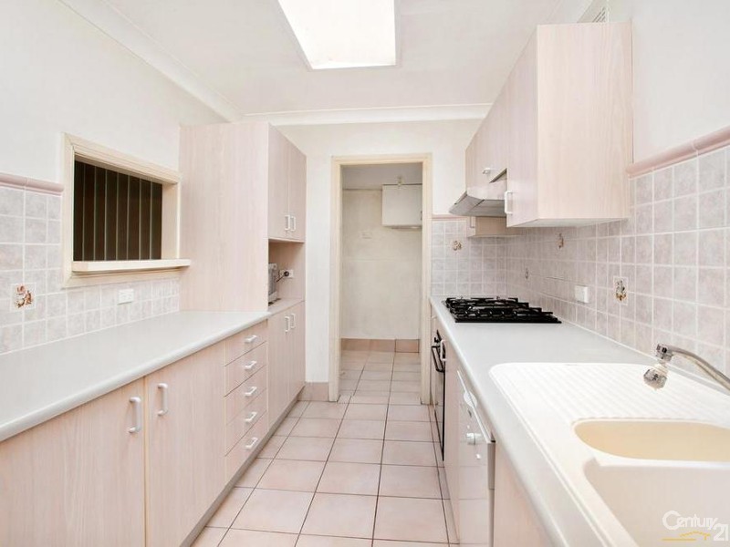 10 Daffodil Place, Marayong NSW 2148