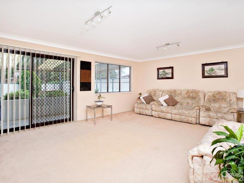 10 Daffodil Place, Marayong NSW 2148