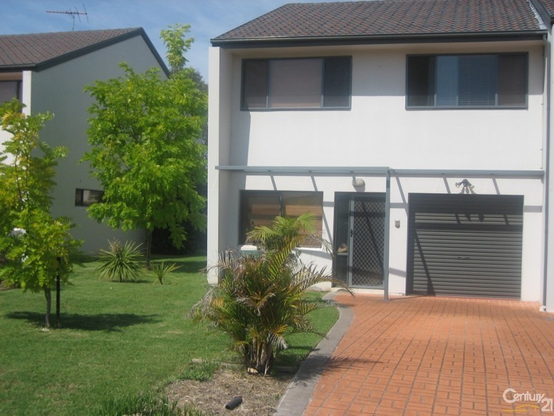 5/6 HAMBLEDON ROAD, Quakers Hill NSW 2763