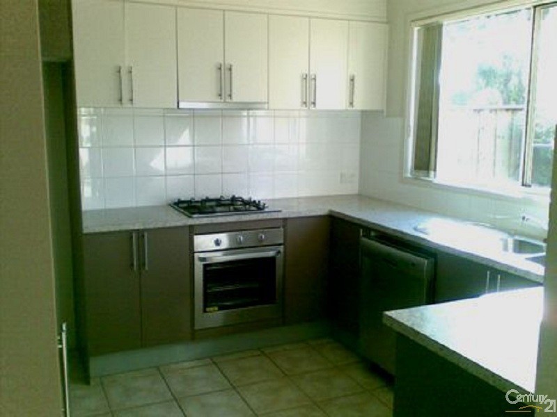21 Tree Top Circuit, Quakers Hill NSW 2763