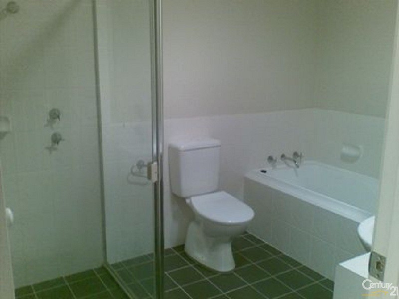 21 Tree Top Circuit, Quakers Hill NSW 2763