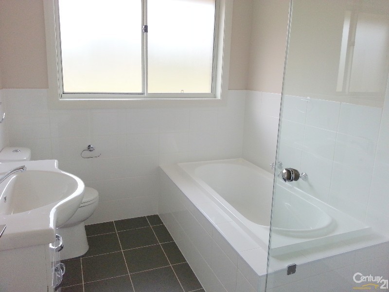 9 Bugle Street, Ropes Crossing NSW 2760