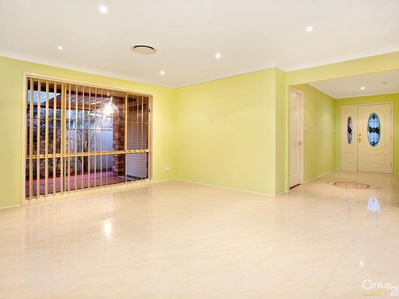 7 Tanzanite Street, Quakers Hill NSW 2763