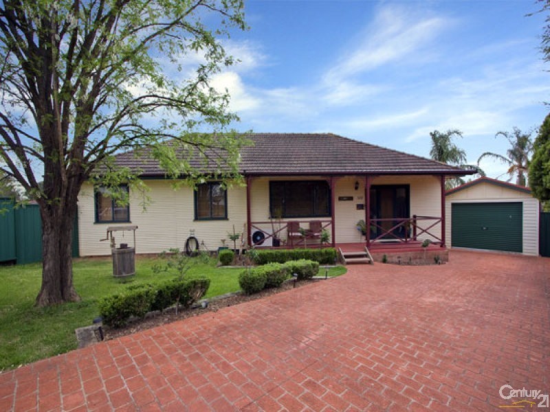129 Cowper Circle, Quakers Hill NSW 2763