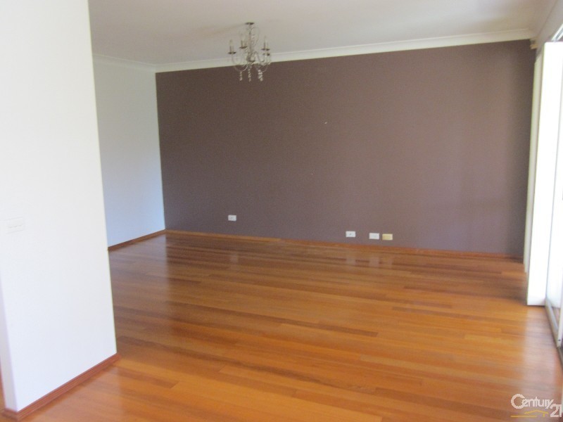 63 Foxwood Avenue, Quakers Hill NSW 2763