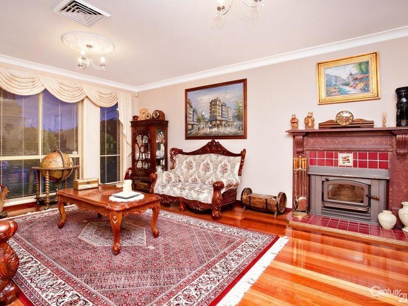 4 Burrinjuck Drive, Woodcroft NSW 2767