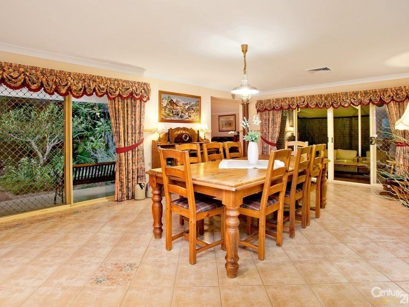 4 Burrinjuck Drive, Woodcroft NSW 2767