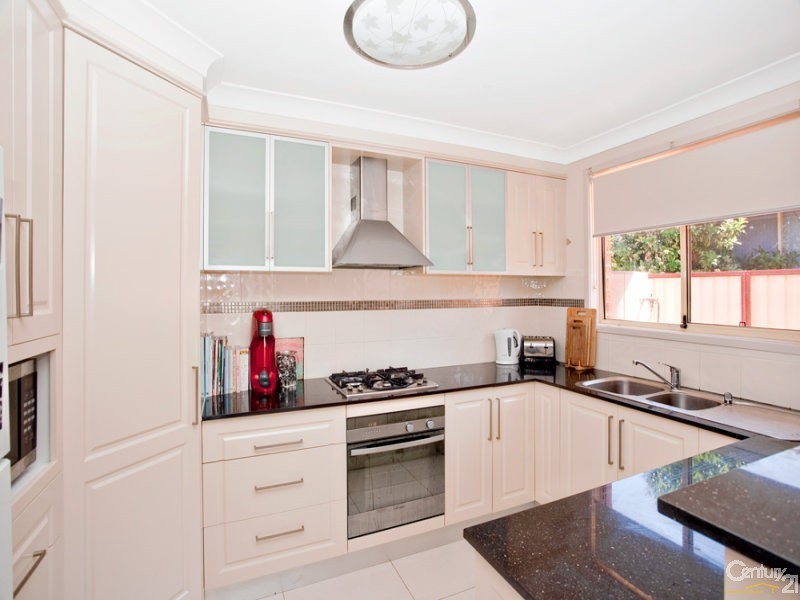 8 Pagoda Crescent, Quakers Hill NSW 2763