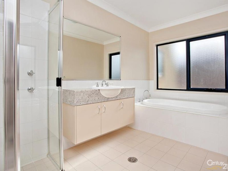 27 Pugh Avenue, Pemulwuy NSW 2145