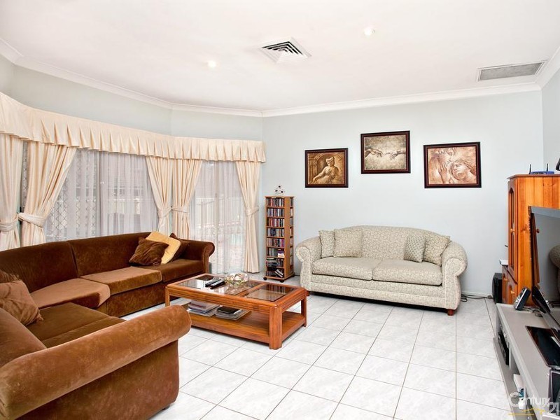 9 Ramona Street, Quakers Hill NSW 2763