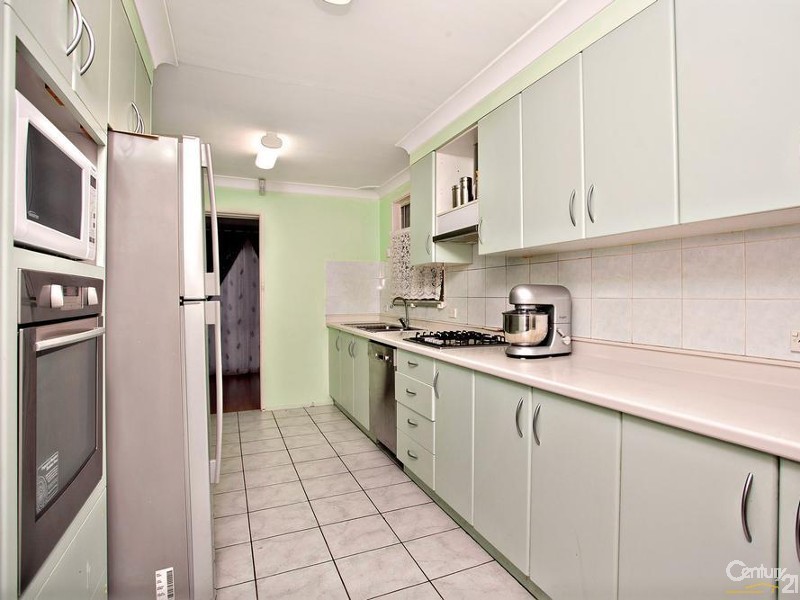 22 Fuchsia Crescent, Quakers Hill NSW 2763
