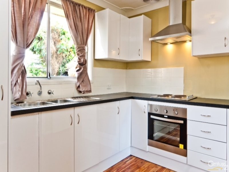 2 Ridgeway Crescent, Quakers Hill NSW 2763